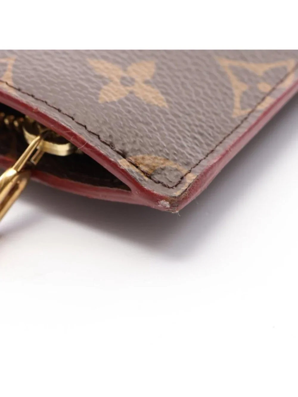 Louis Vuitton Clutch Chain Leather